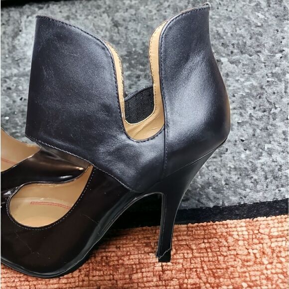 Saks 5/48 Black 5inch heels Size 38 - Picture 5 of 5